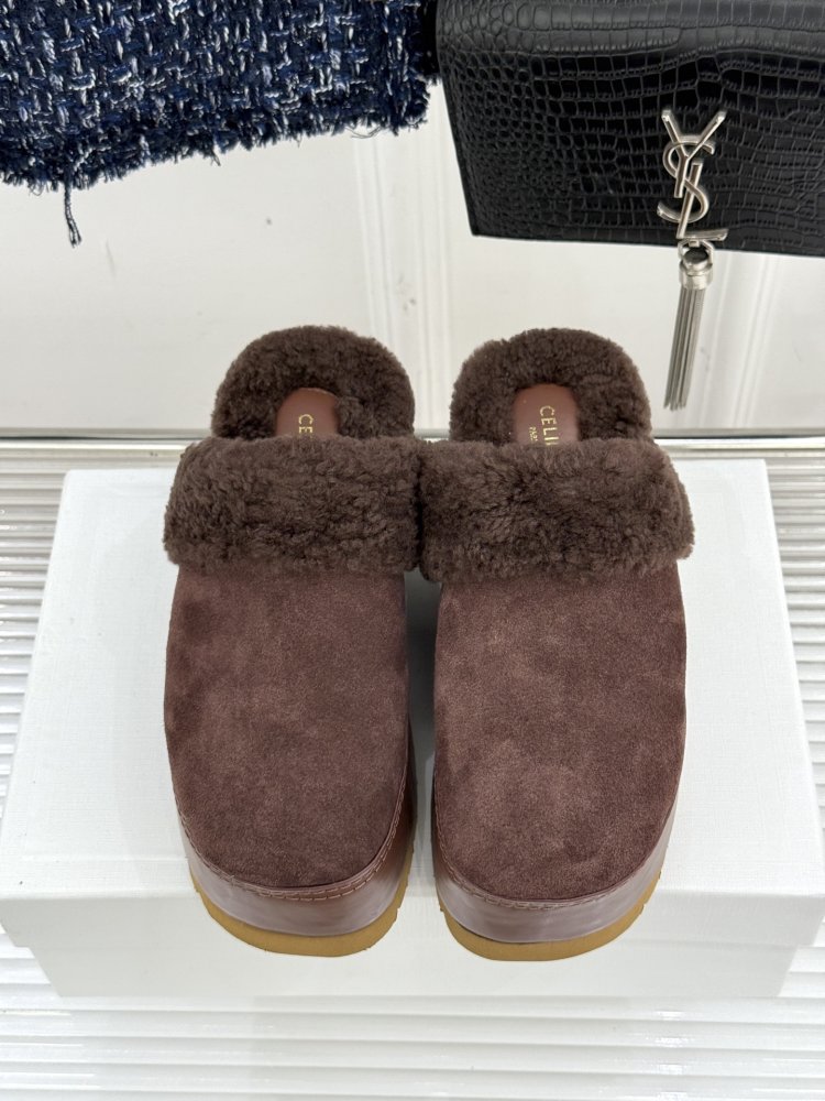 Slippers on platform fur women's фото 4