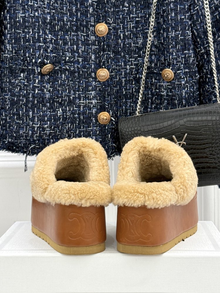 Капці на платформі хутряні жіночі фото 6