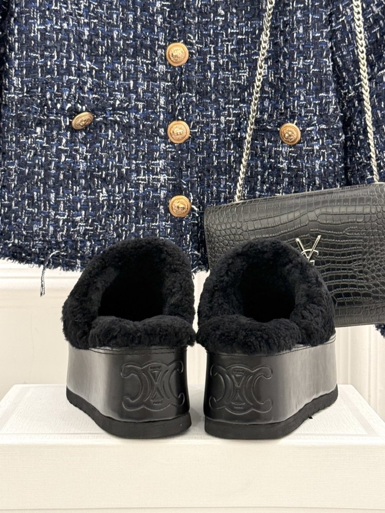 Капці на платформі хутряні жіночі фото 6