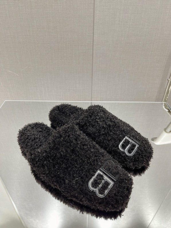 Капці жіночі на хутрі