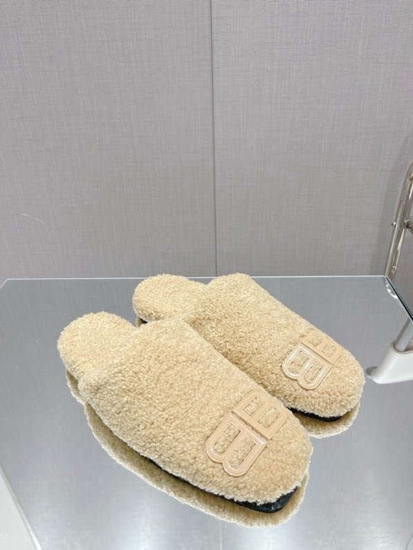 Капці жіночі на хутрі