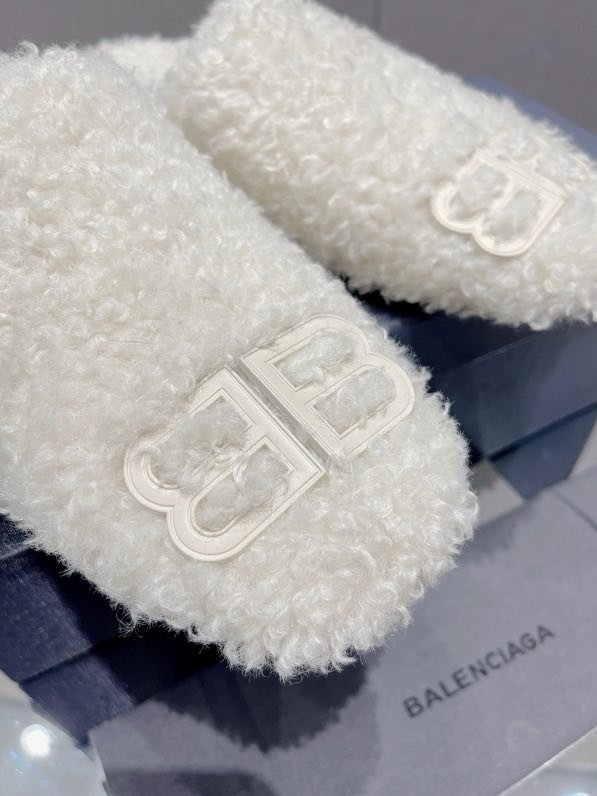 Тапочки женские на меху фото 2