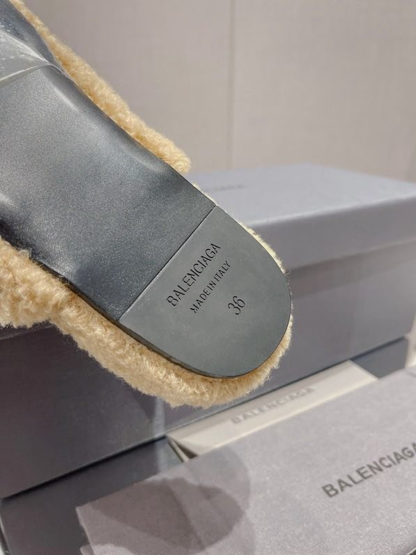 Капці жіночі на хутрі фото 5