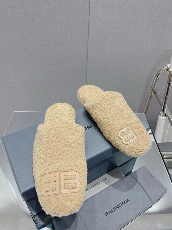 Капці жіночі на хутрі фото 7