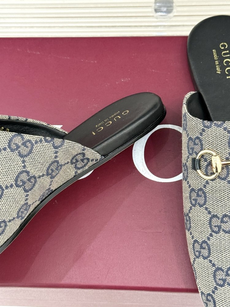 Slippers women's фото 6