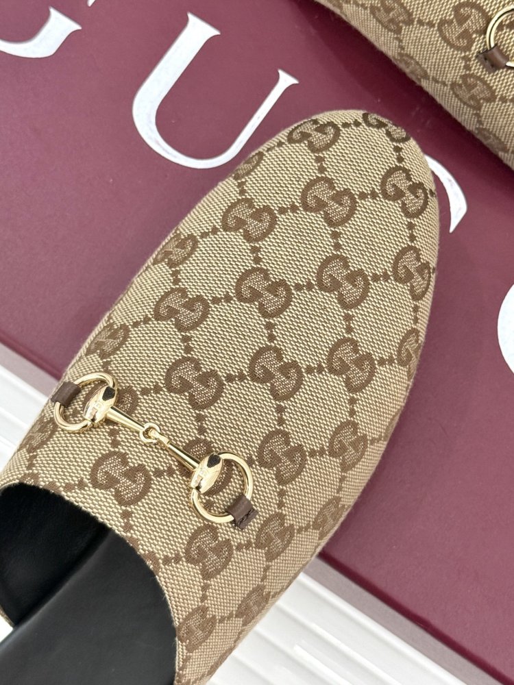 Slippers women's фото 7