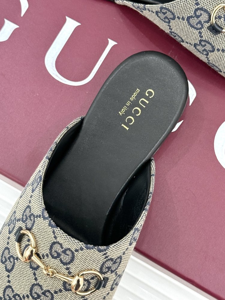 Slippers women's фото 8