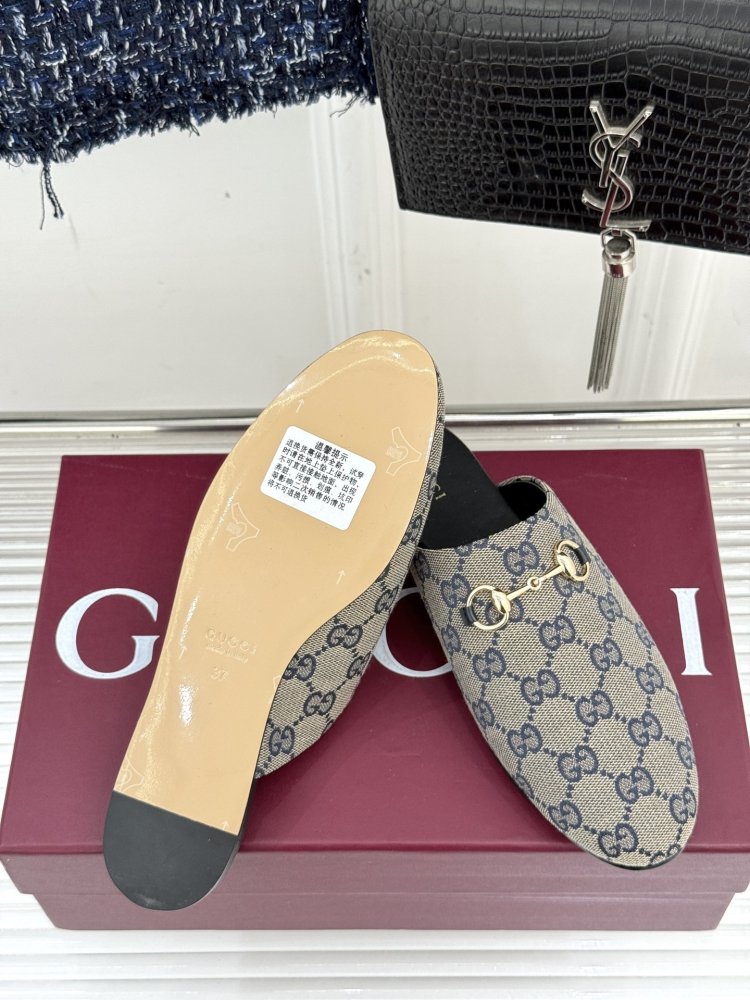 Slippers women's фото 9