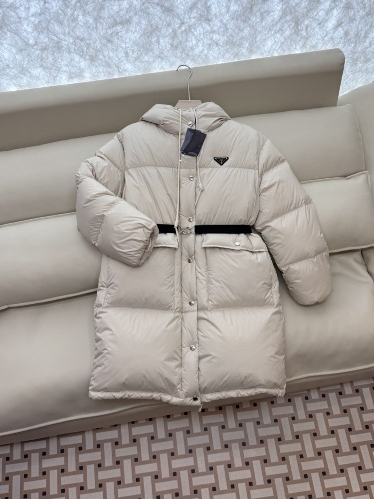 Теплый пуховик с длинными рукавами фото 3