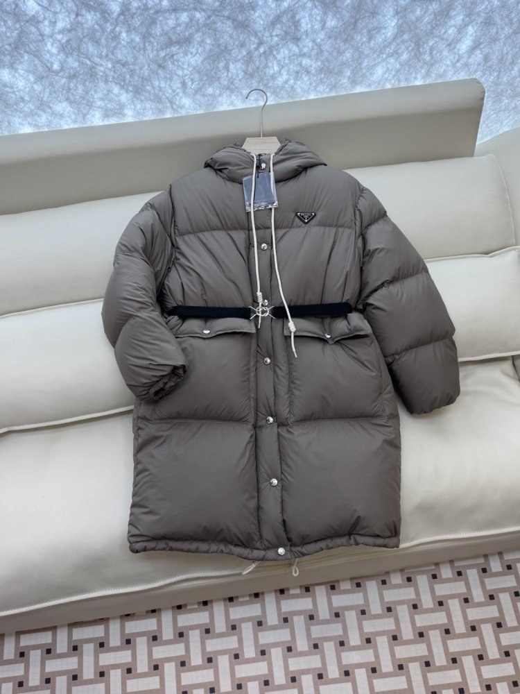 Теплый пуховик с длинными рукавами фото 3