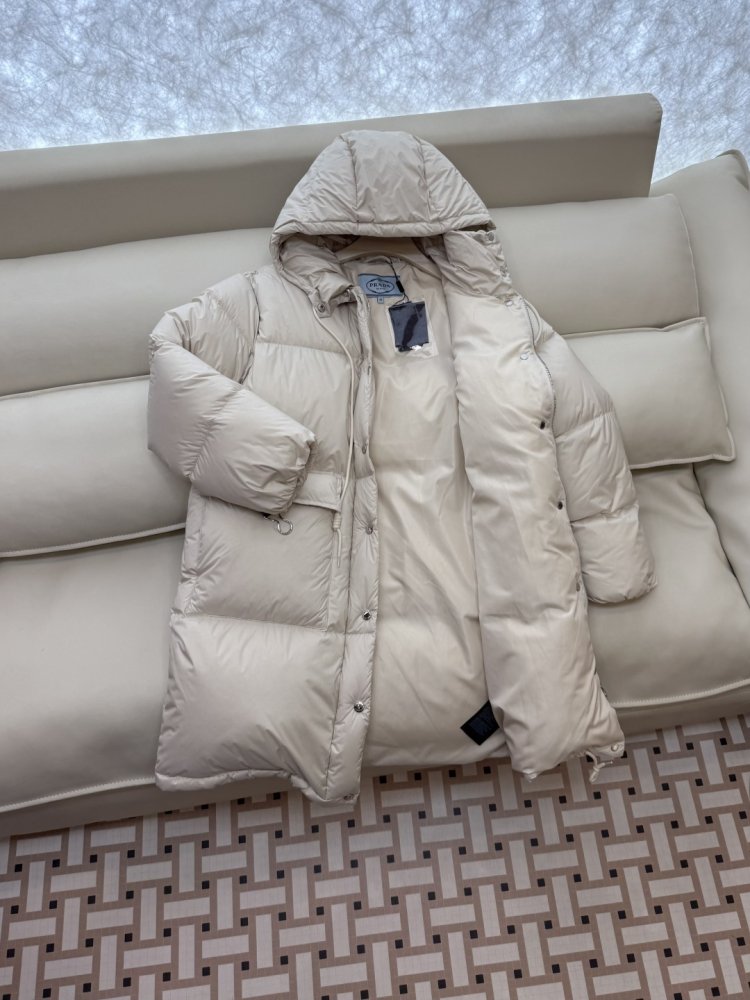 Теплый пуховик с длинными рукавами фото 4