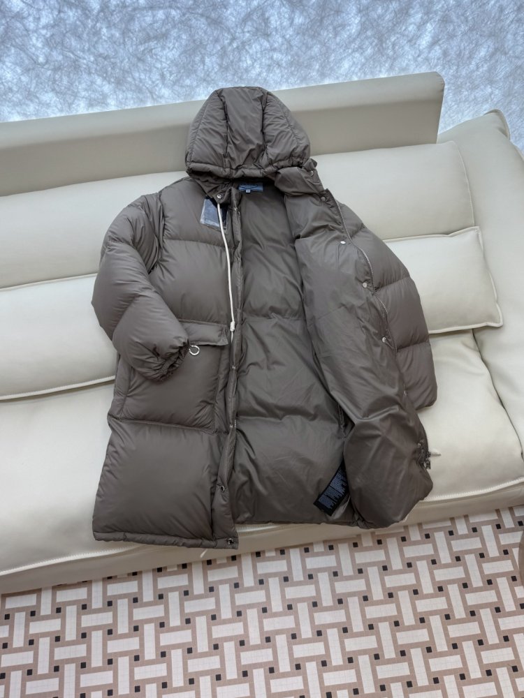 Теплый пуховик с длинными рукавами фото 4