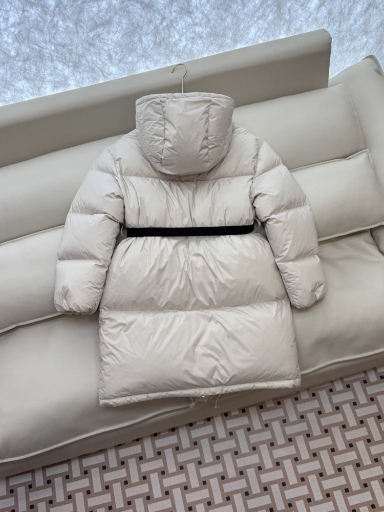 Теплый пуховик с длинными рукавами фото 5