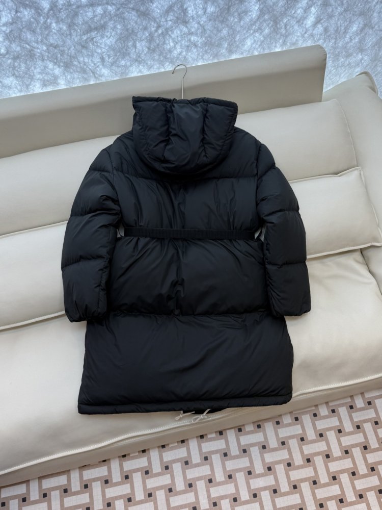 Теплый пуховик с длинными рукавами фото 5