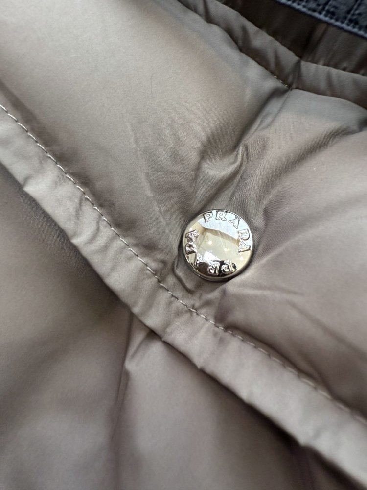 Теплый пуховик с длинными рукавами фото 7