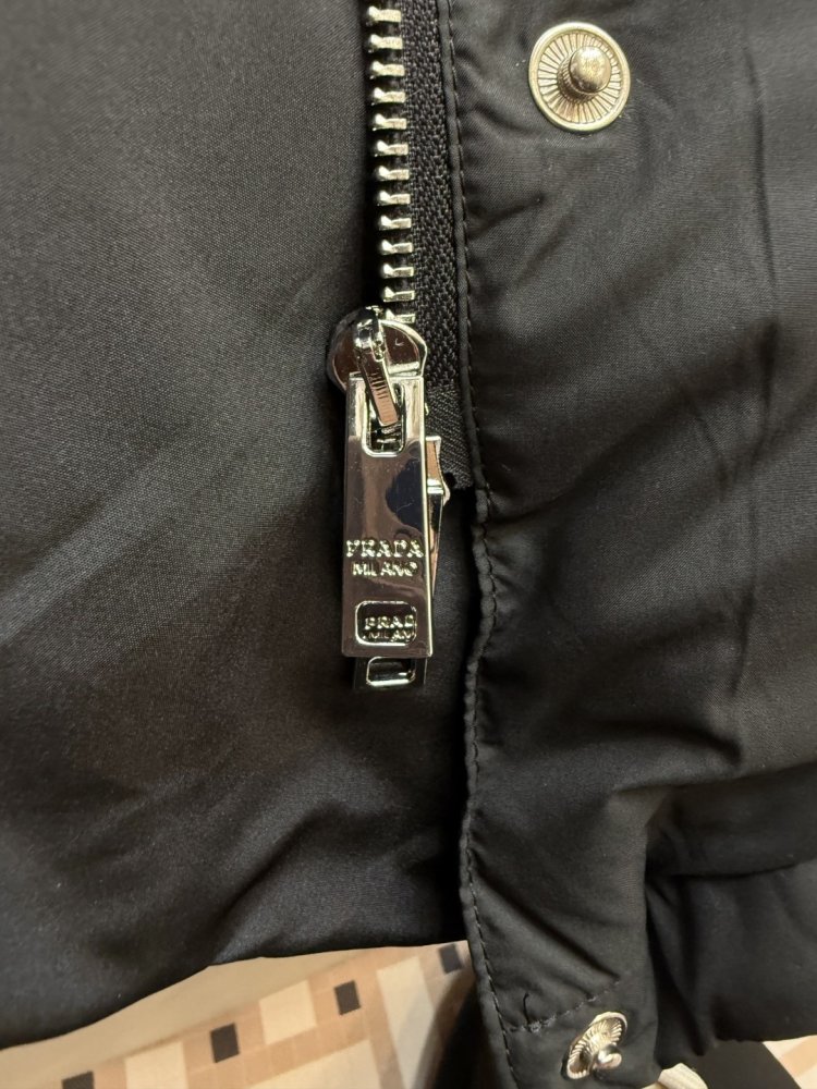 Теплый пуховик с длинными рукавами фото 8