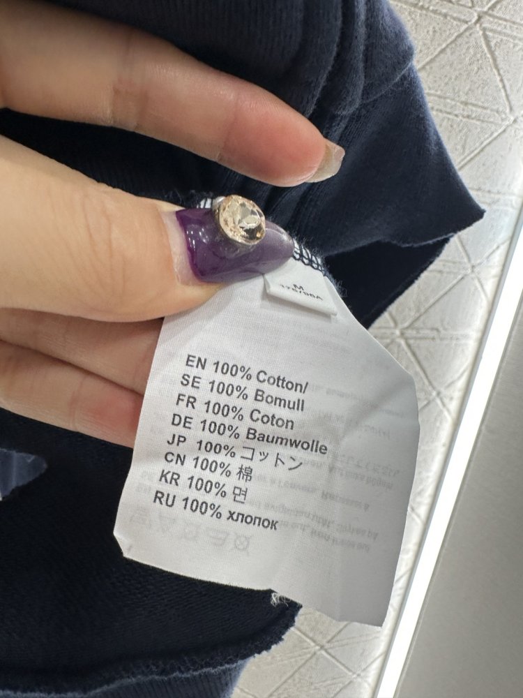 Толстовка з капюшоном і рваними елементами на блискавки фото 9