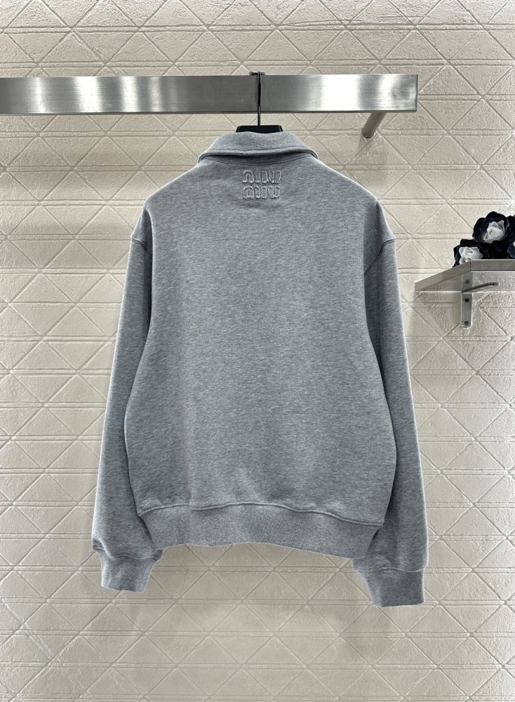 Hoody from collar фото 2