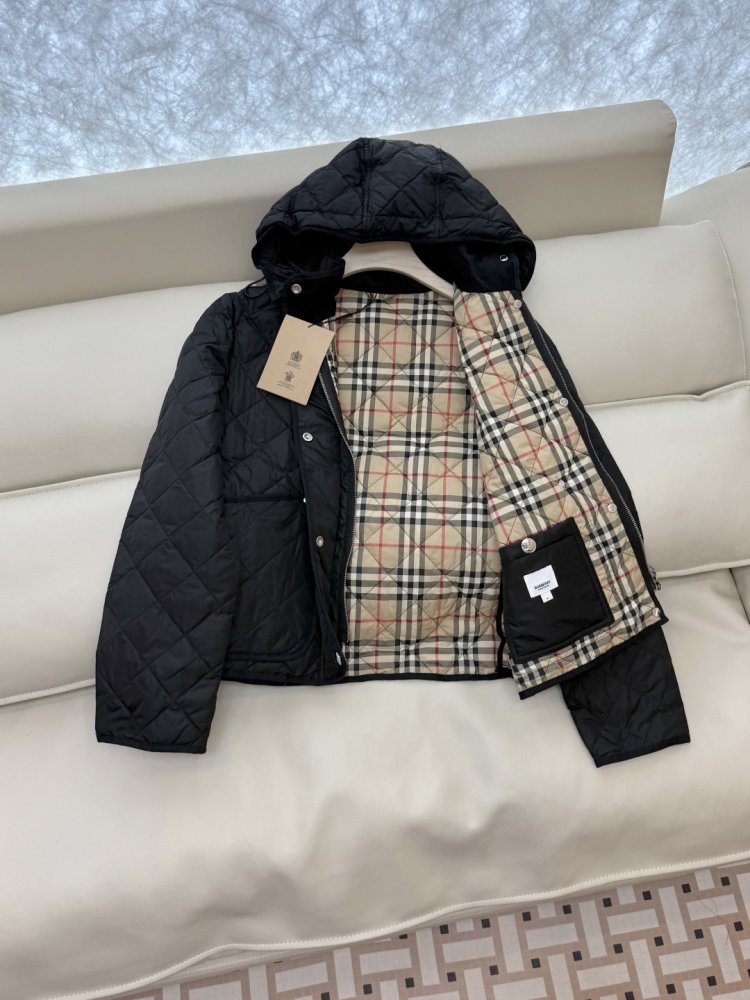 Тонкий укороченный пуховик в ромбовидную клетку фото 4