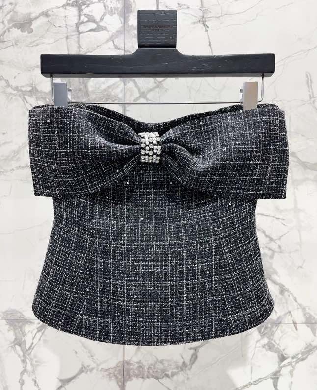 Топ без бретелей