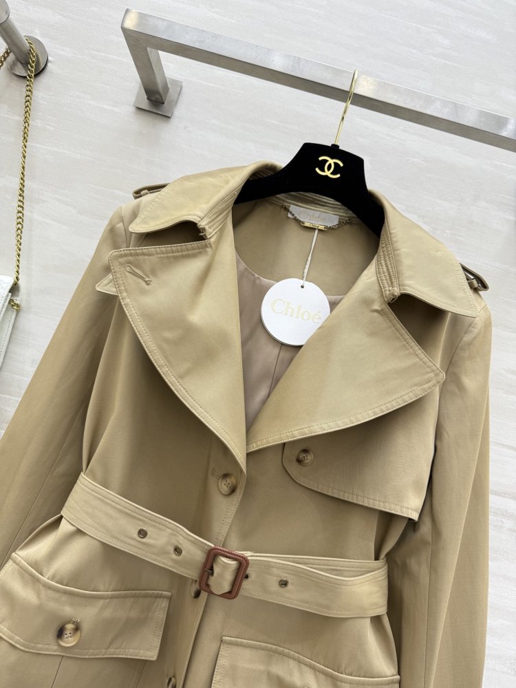 Trench female фото 4