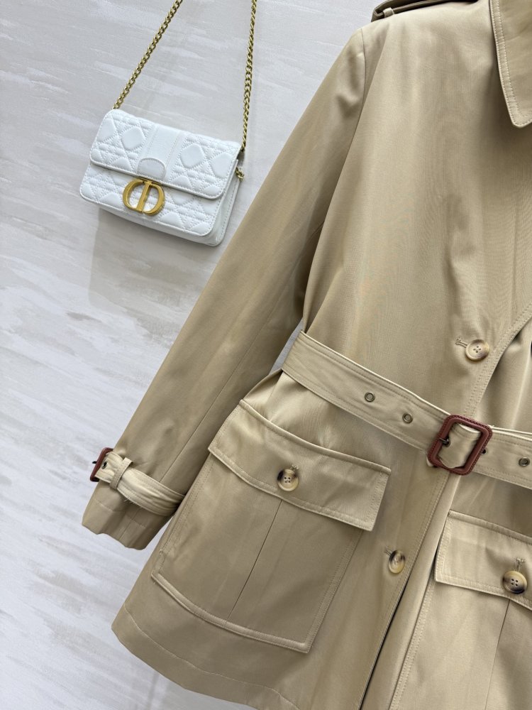 Trench female фото 6