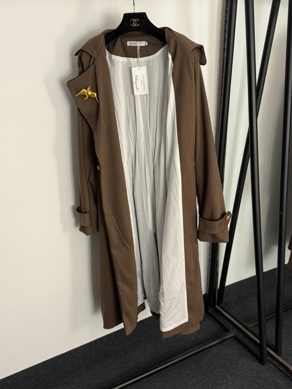 Trench coat from facings, fitted фото 4