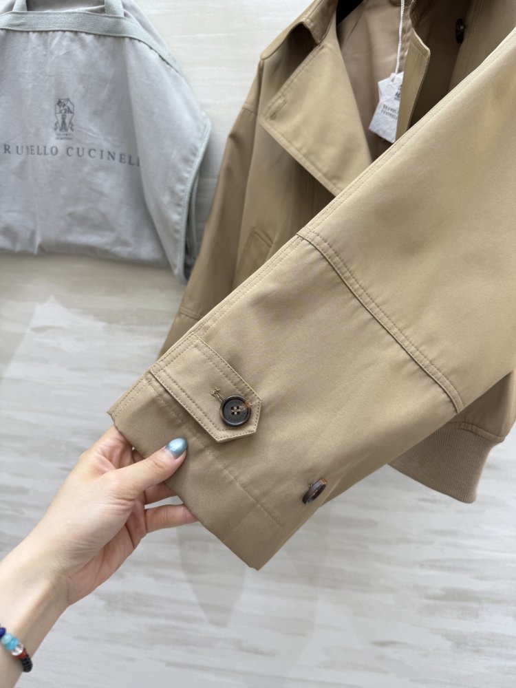 Тренчкот с отворотами фото 8