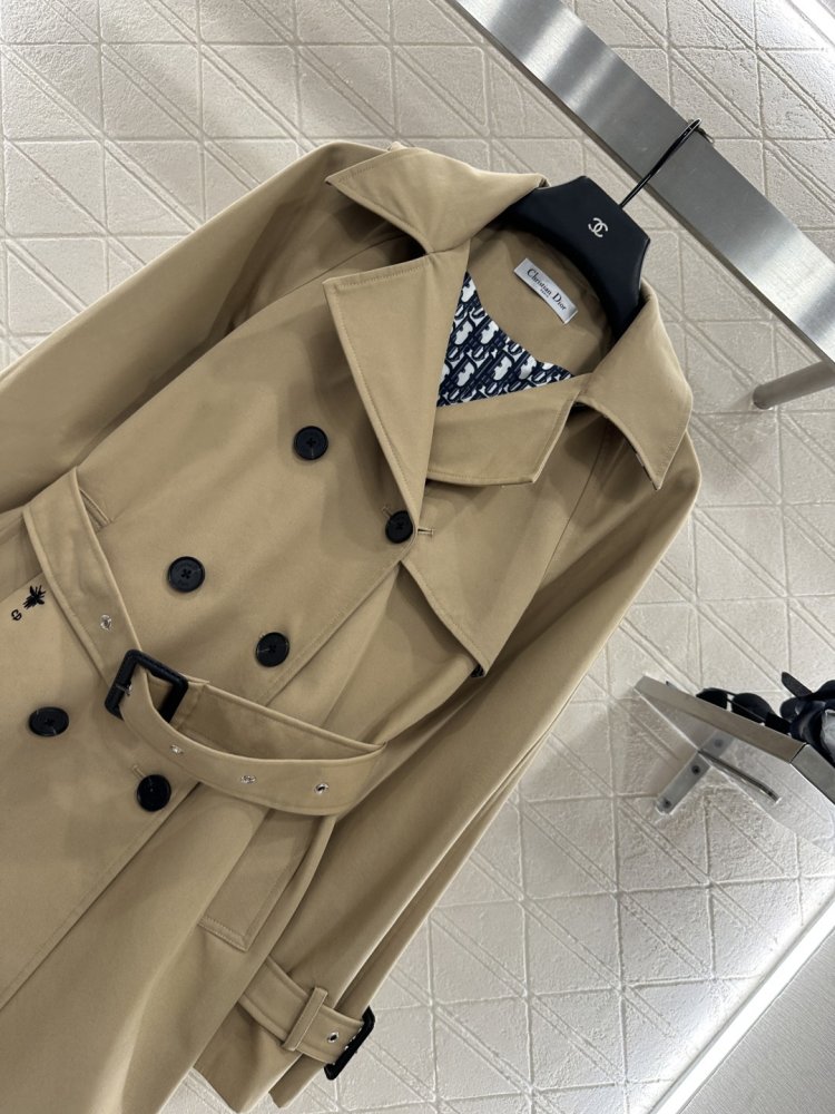 Тренчкот з поясом і вилогами фото 3