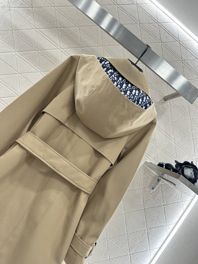 Тренчкот з поясом і вилогами фото 4