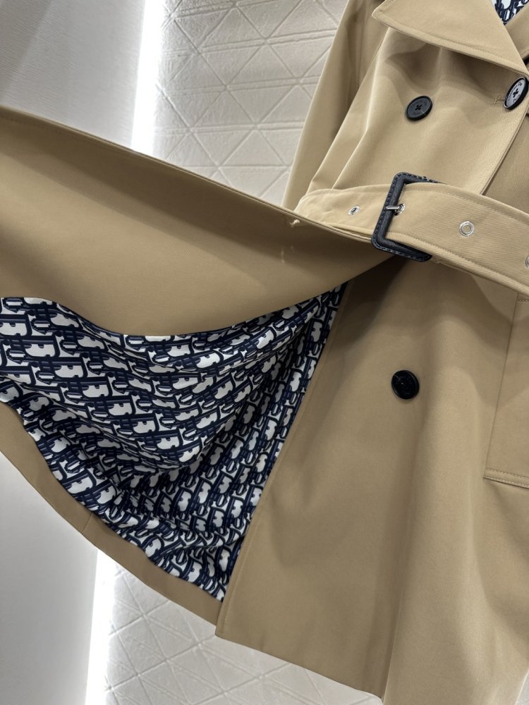 Тренчкот з поясом і вилогами фото 8