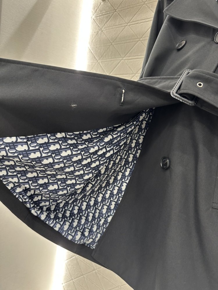 Тренчкот з поясом і вилогами фото 8