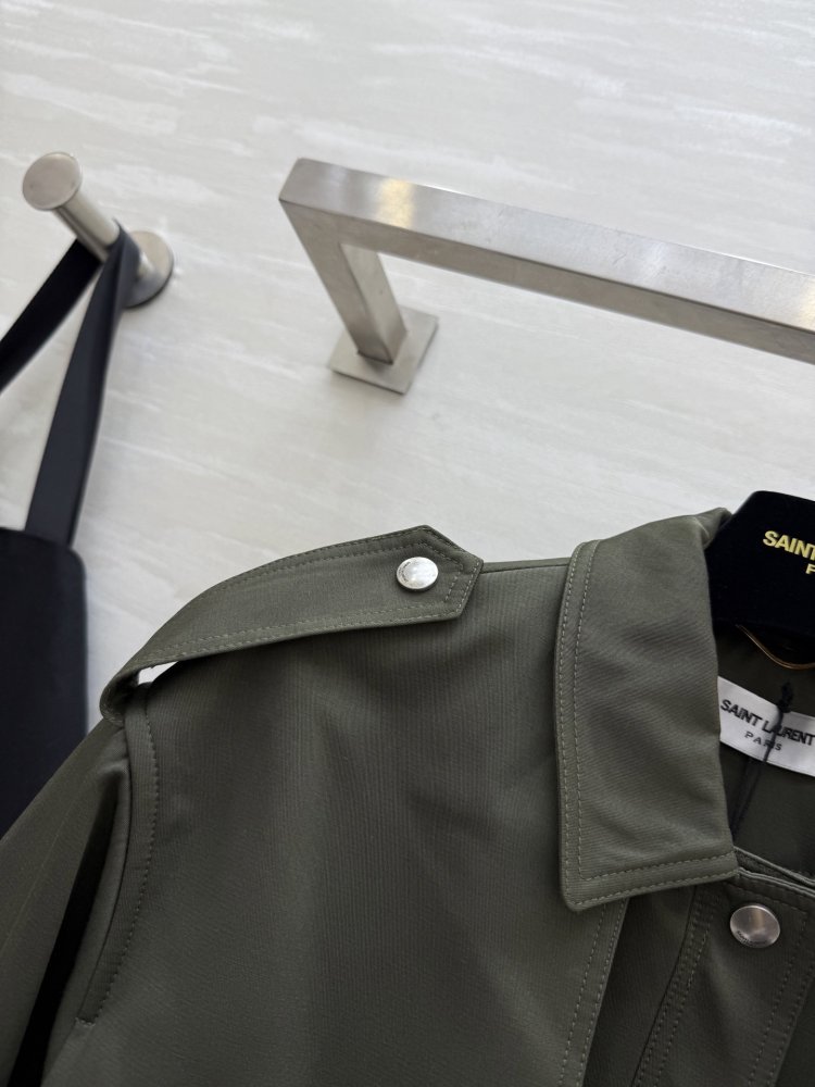 Тренчкот середньої довжини з вилогами і еполетами фото 6