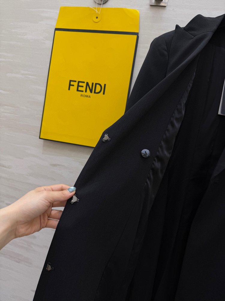 Тренчкот свободного кроя фото 4