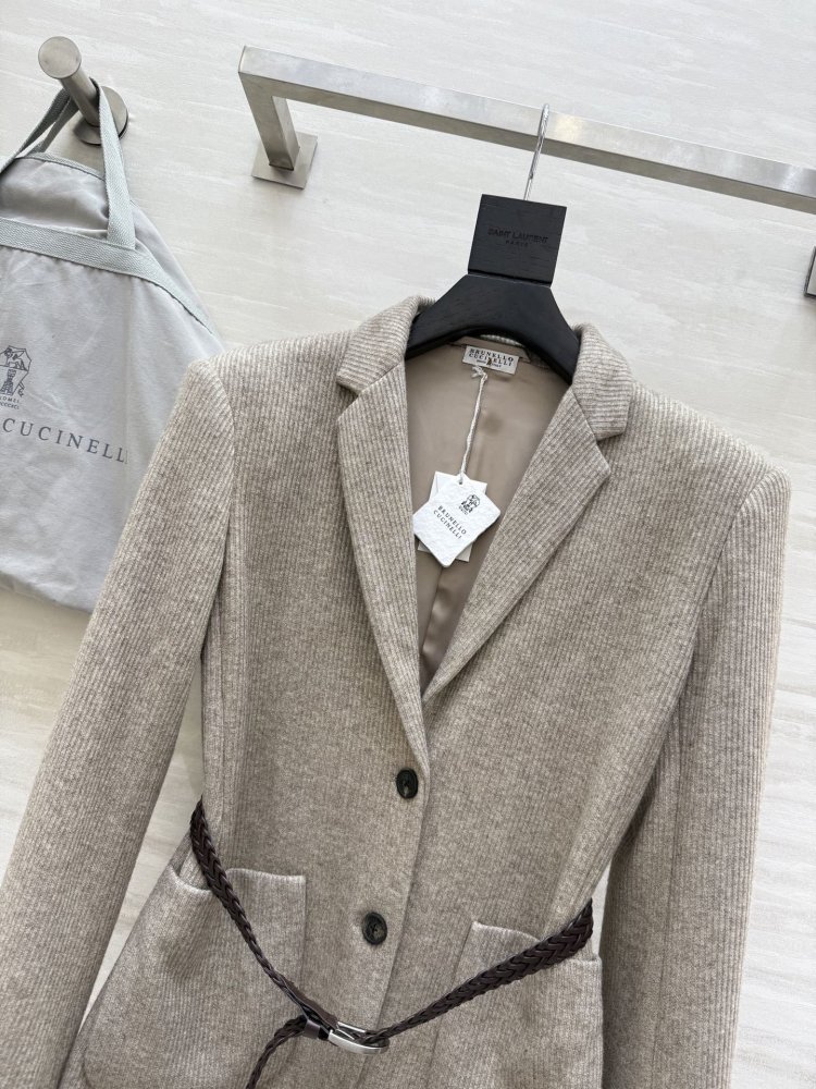 Трикотажный блейзер женский фото 2