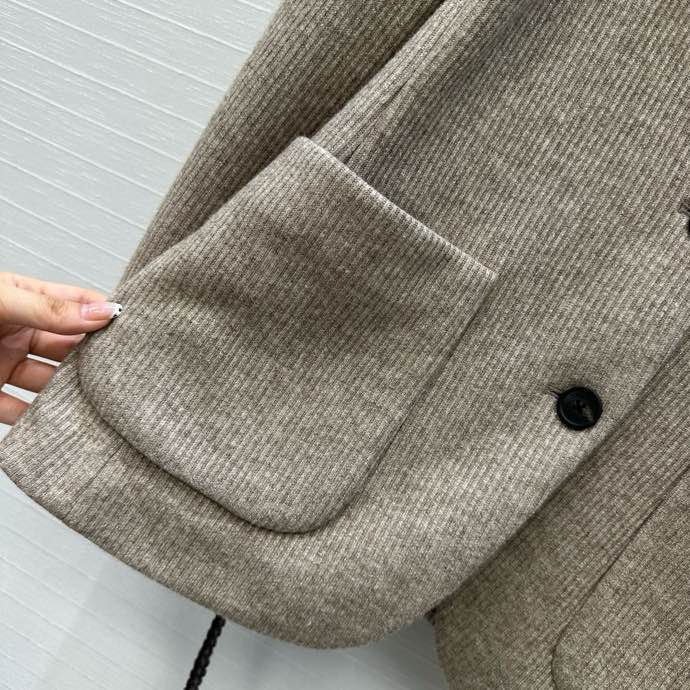 Трикотажный блейзер женский фото 3