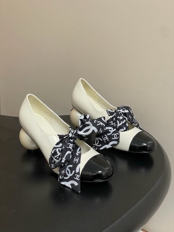 Туфли Chanel 26C на высоком жемчужном каблуке фото 3