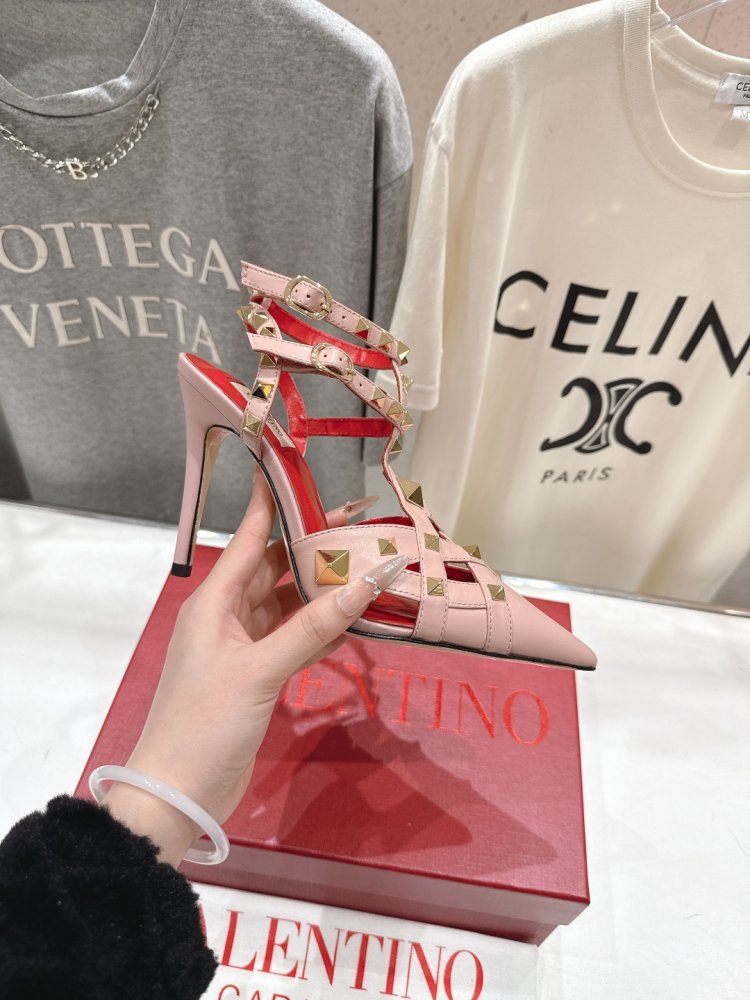 Shoes d'Orsay on stud from close gold logo and strap фото 5