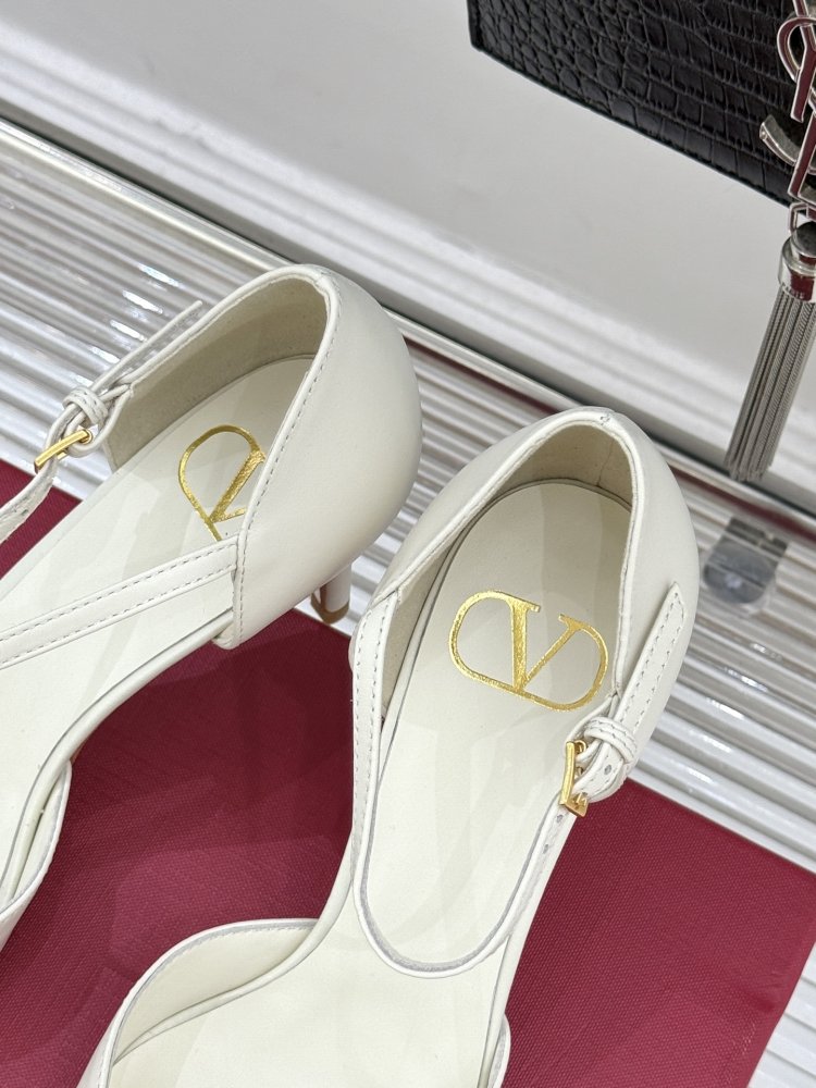 Shoes d'Orsay on stud from close gold logo and strap фото 8