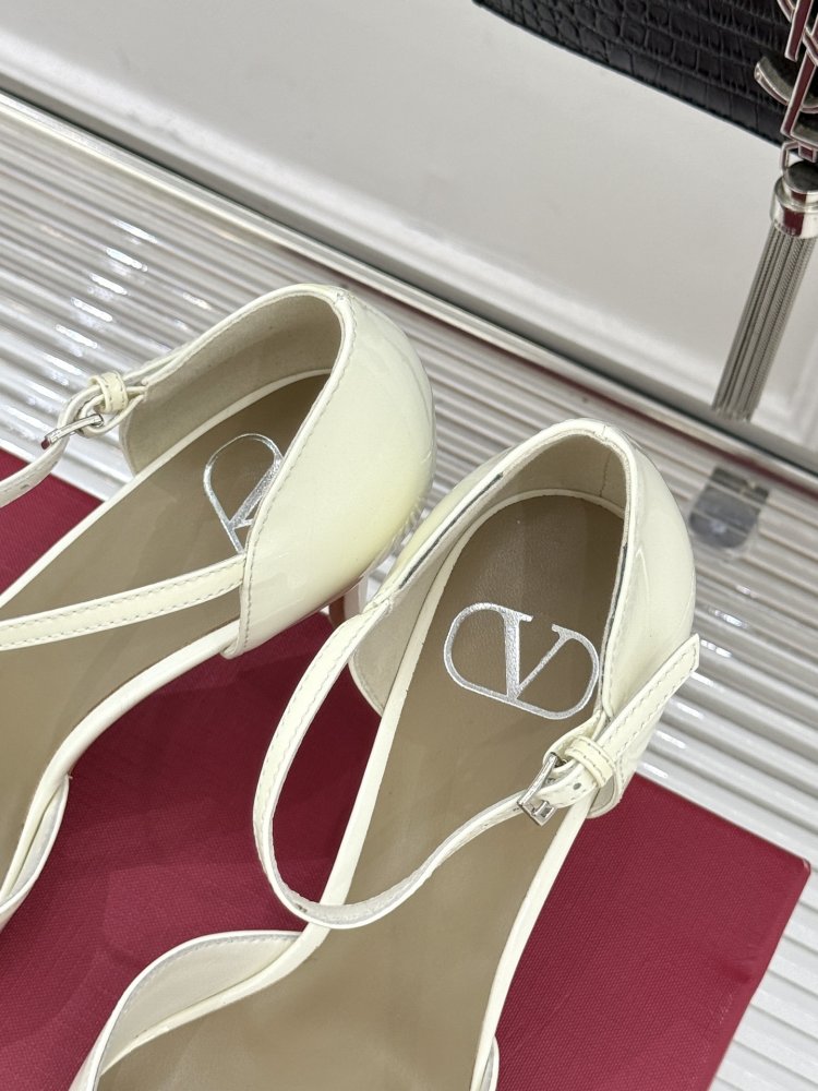 Shoes d'Orsay on stud from close gold logo and strap фото 8