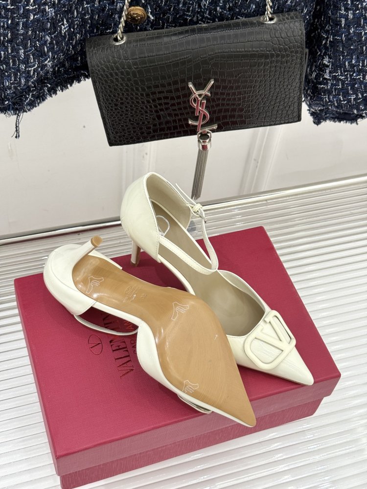 Shoes d'Orsay on stud from close gold logo and strap фото 9