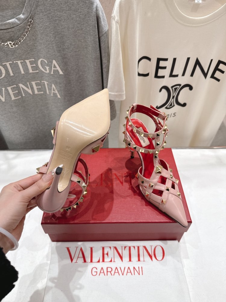 Shoes d'Orsay on stud from close gold logo and strap фото 9