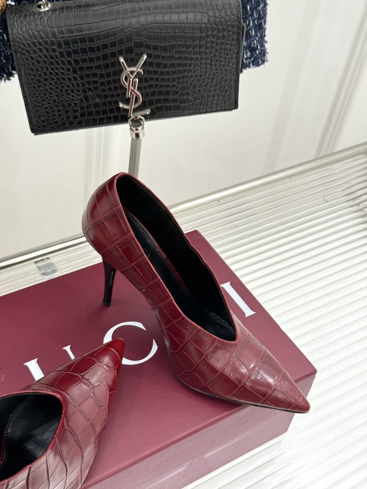 Туфлі з шкіри крокодила на гострому високому підборах фото 5
