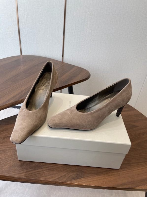 Туфли кожаные на каблуке