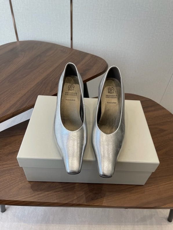 Туфли кожаные на каблуке фото 2