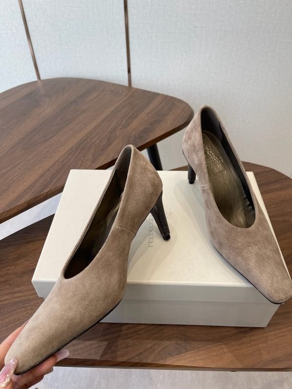 Туфли кожаные на каблуке фото 3