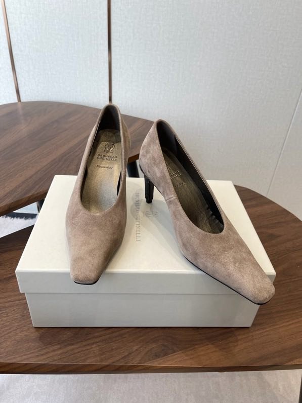 Туфли кожаные на каблуке фото 4