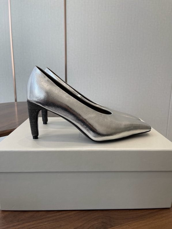 Туфли кожаные на каблуке фото 4