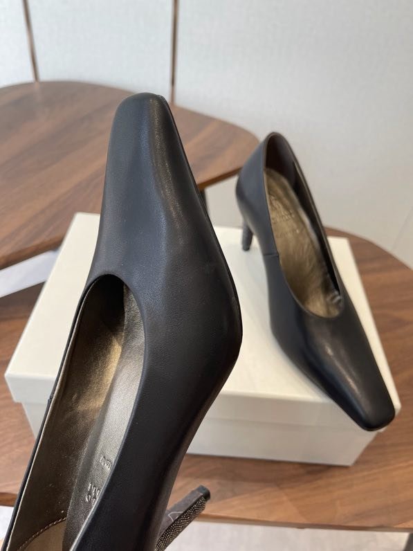Туфли кожаные на каблуке фото 4