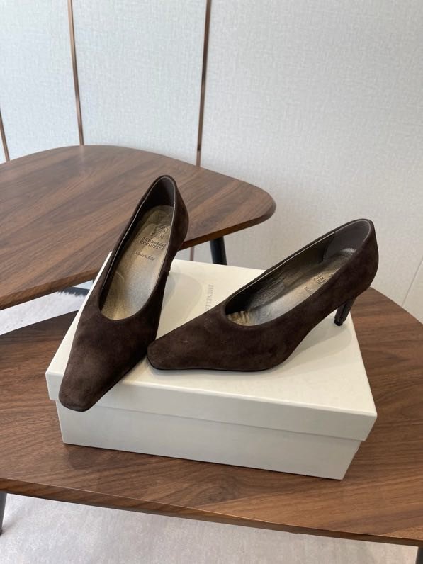 Туфли кожаные на каблуке фото 5